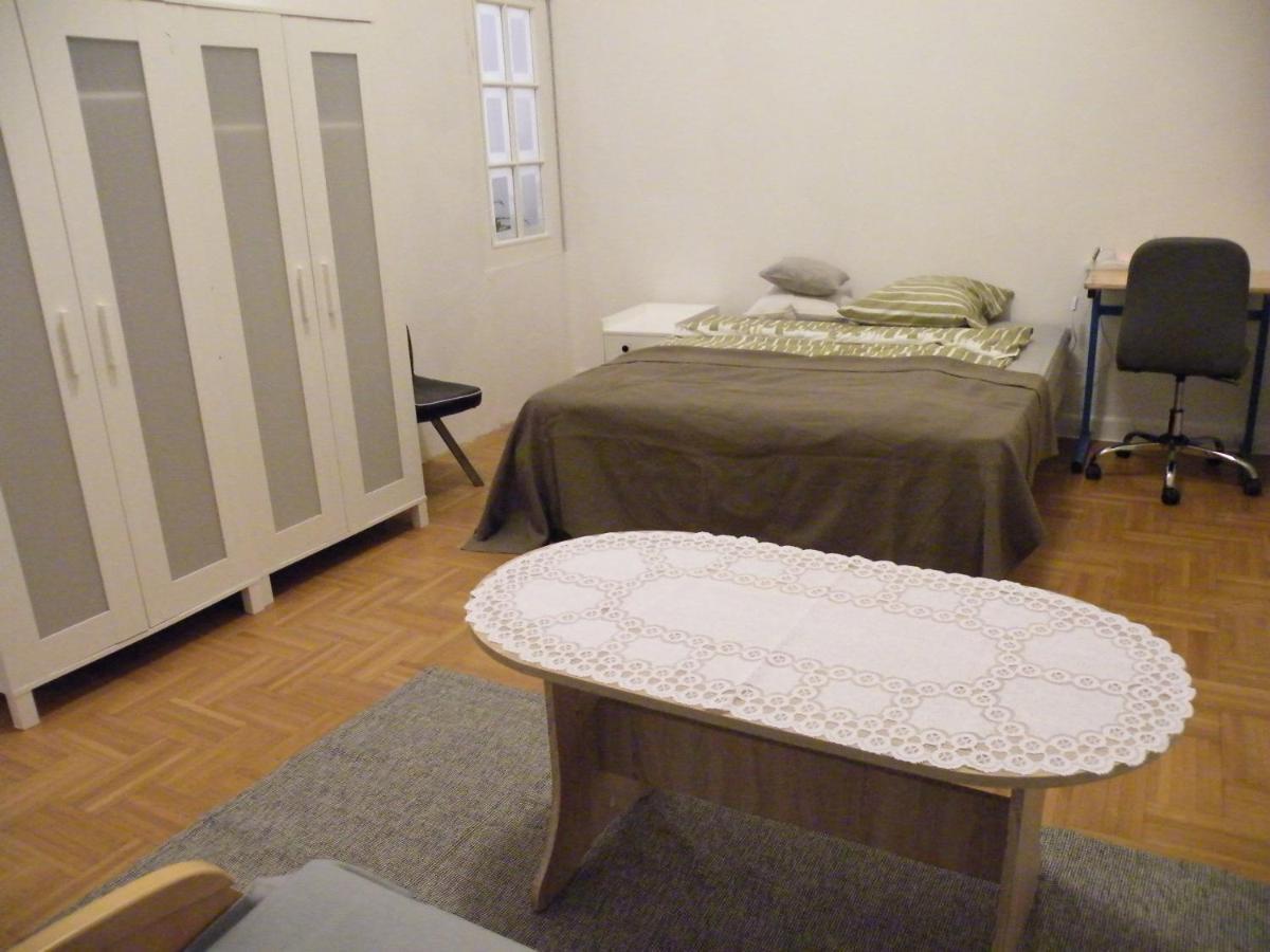 Appartement F3 -Plaisir Moins Cher - Jusqu'A 8Personnes 르미쉬르센느 외부 사진